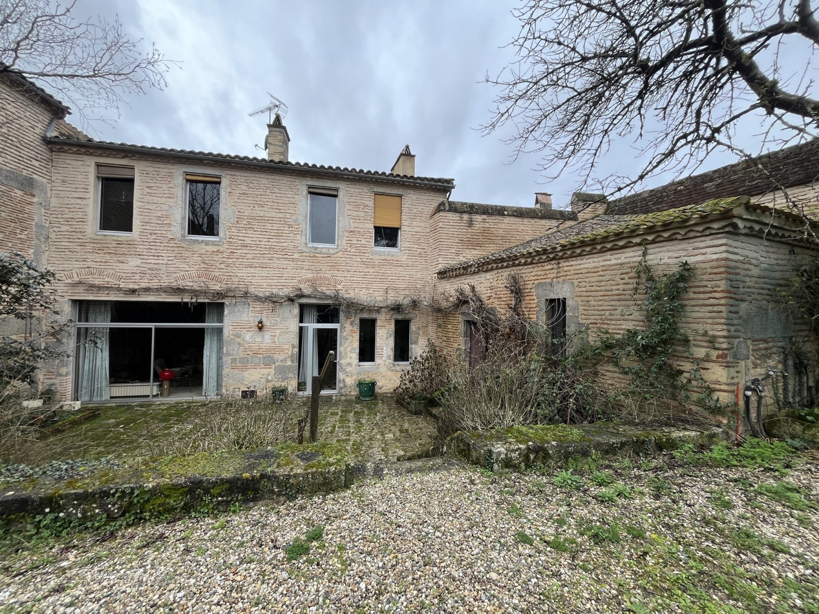 638054130_122121054729133148_1192308987483991490_n