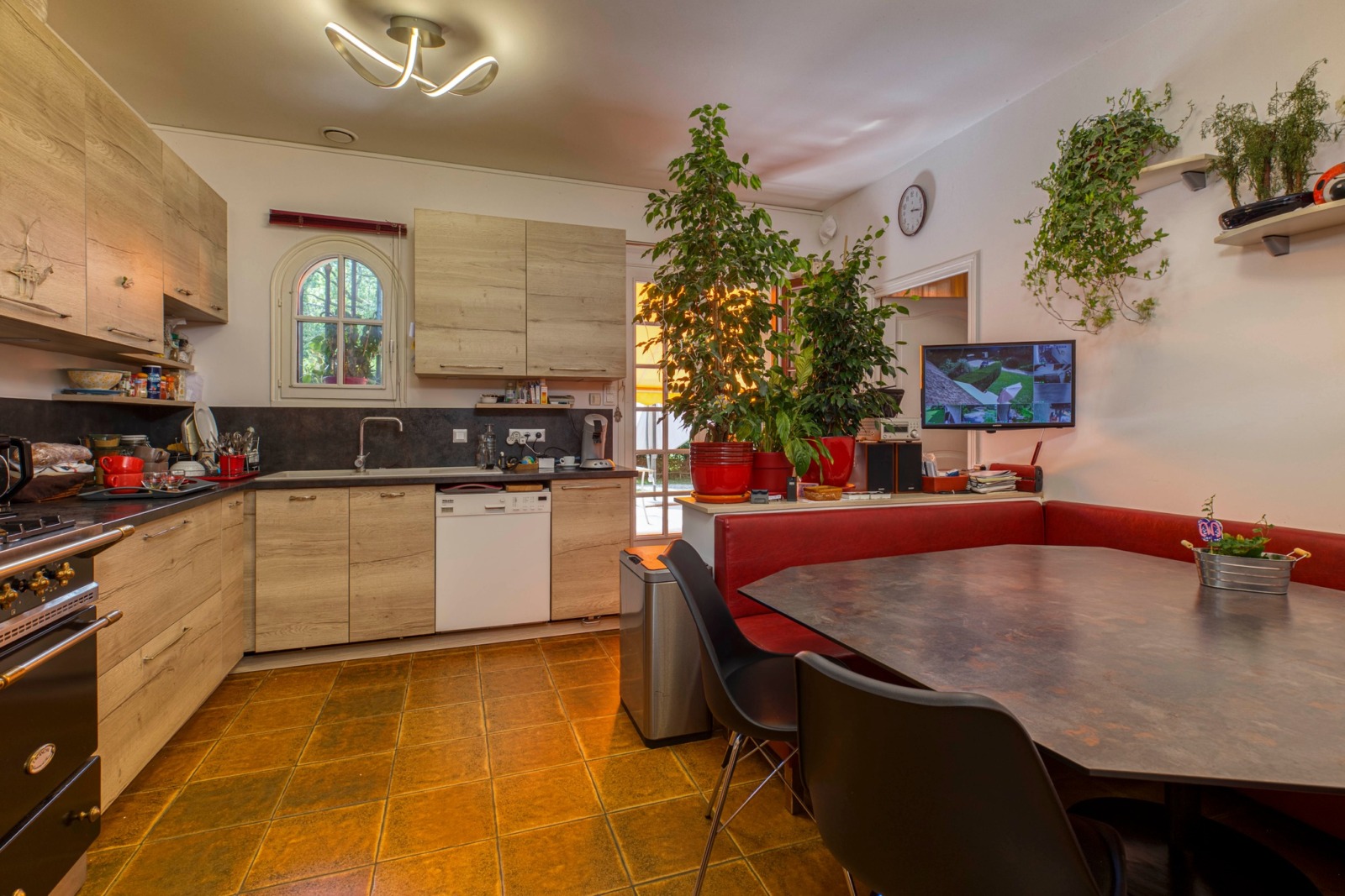 647707511_952418727341098_7804301098578176158_n