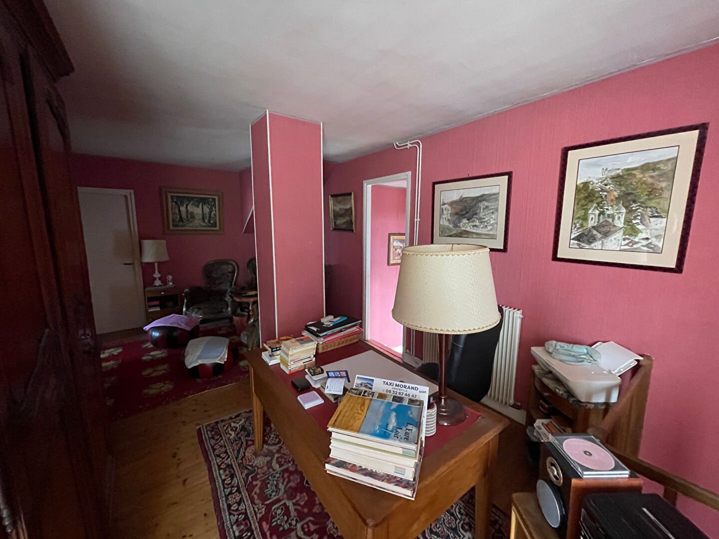 8- palier- coin bureau 1er ëtage maison principale