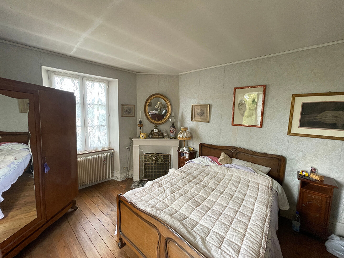 9-Chambre 1 1er étage maison principale