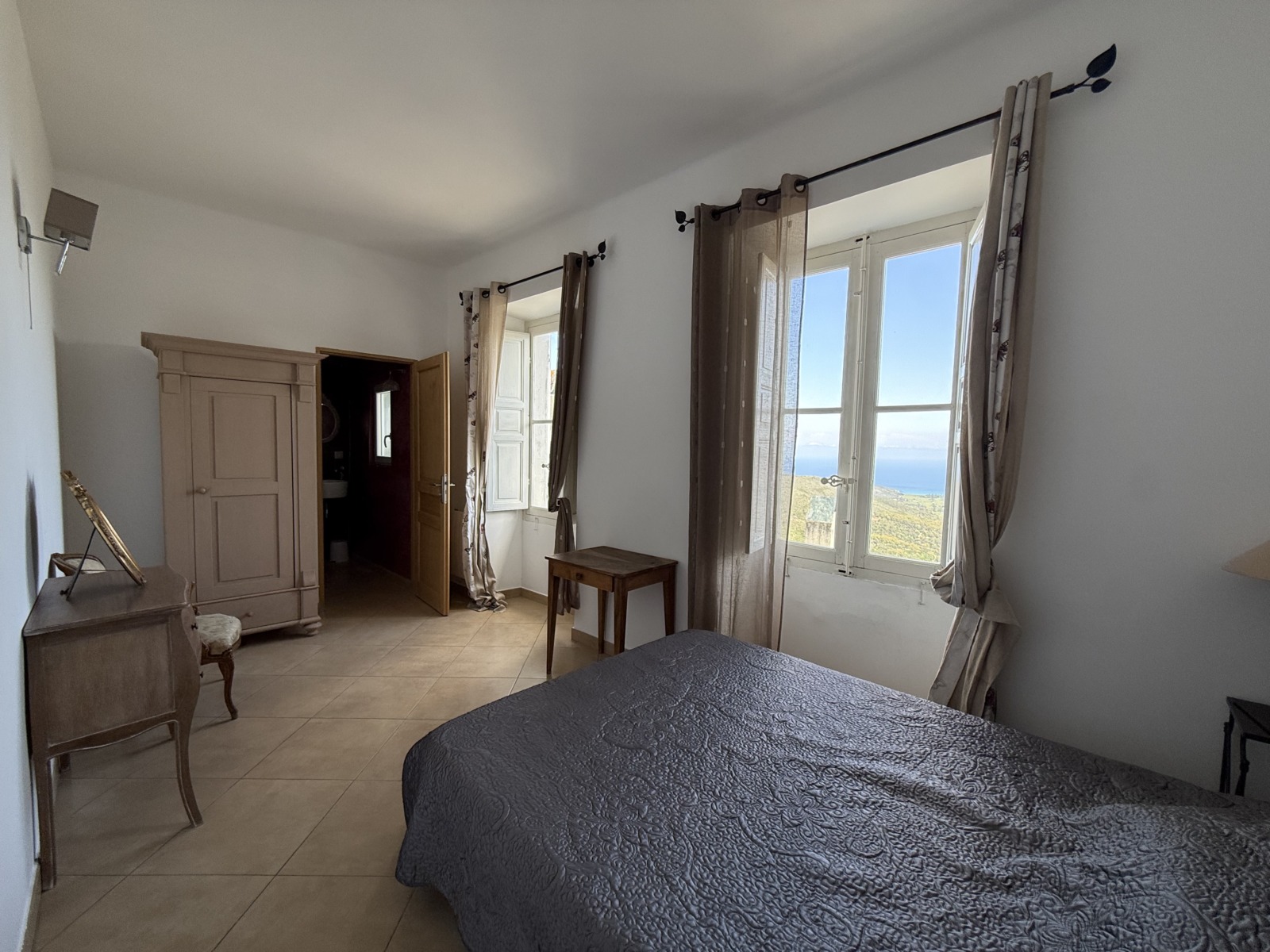 Maison d’hôtes de standing – Gîte à vendre à CAGNANO Cap Corse