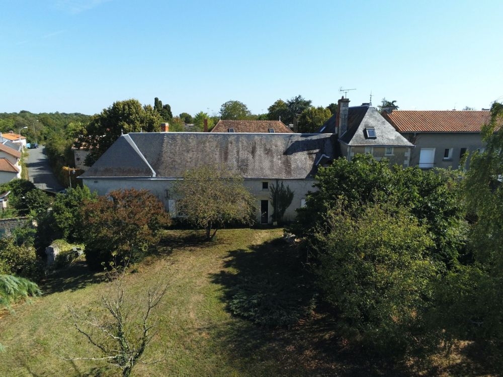 Maison de maître à vendre à Archigny (86210) — Vienne – 284 m² – 7 ch.