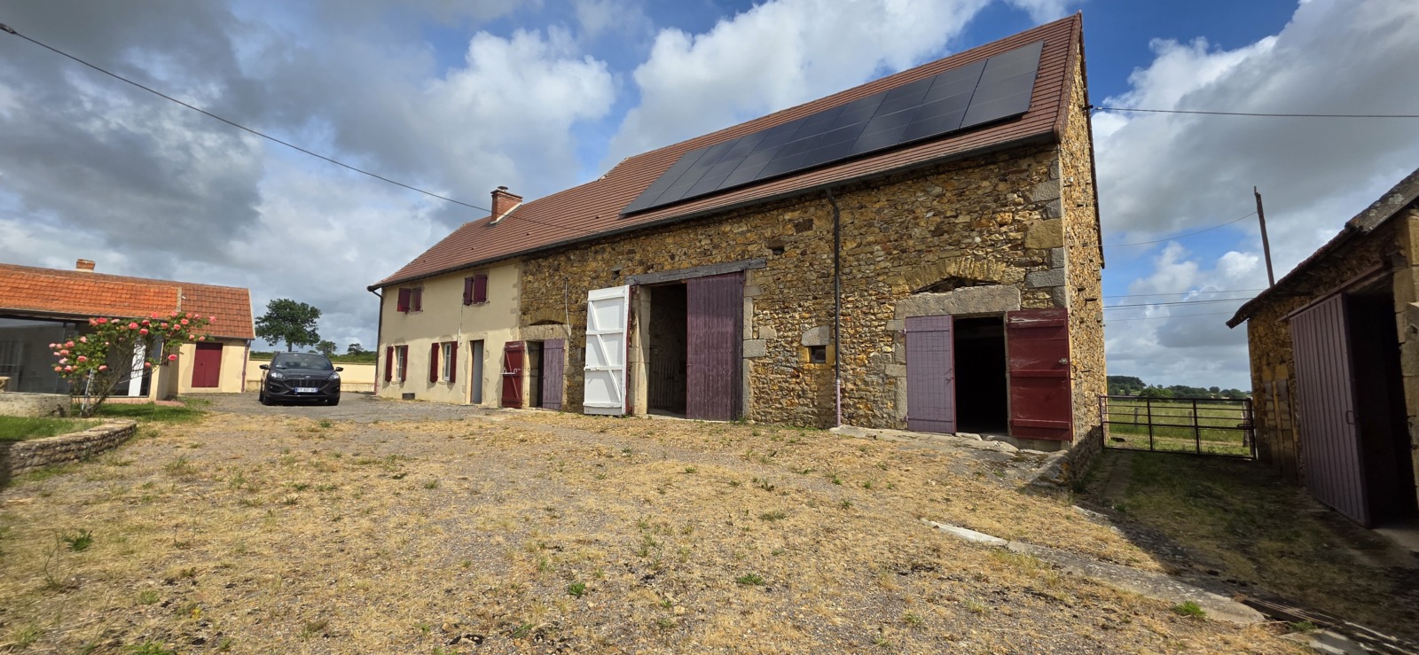 Maison à st Christophe en brionnais 71800