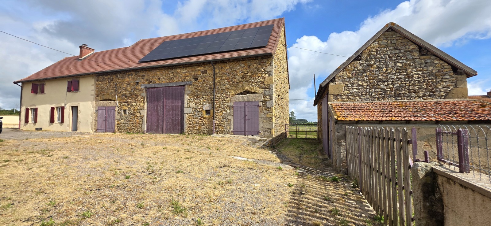 Maison à st Christophe en brionnais 71800
