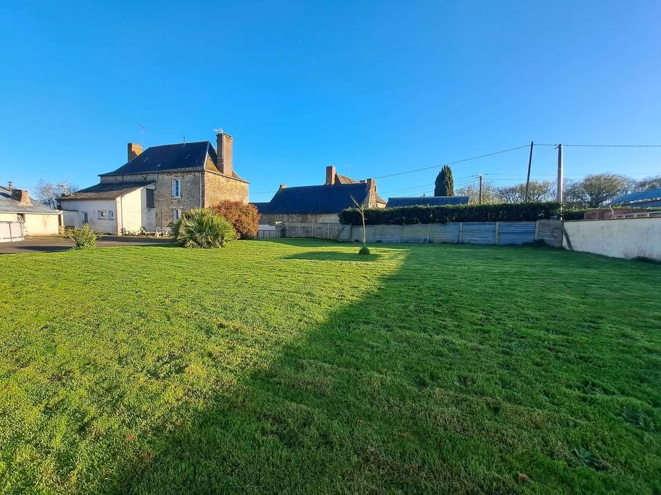 Maison en pierre à vendre à Saint-Julien-de-Vouvantes (44670) — Loire-Atlantique – 145 m²