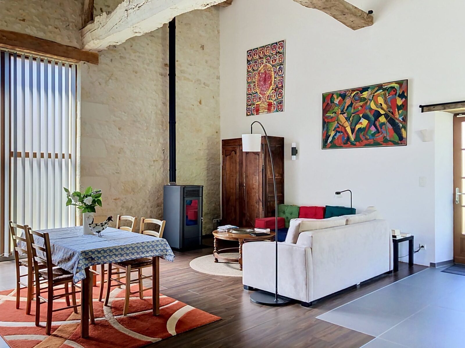 Grange rénovée à vendre à Martizay – 98 m², 1 chambre