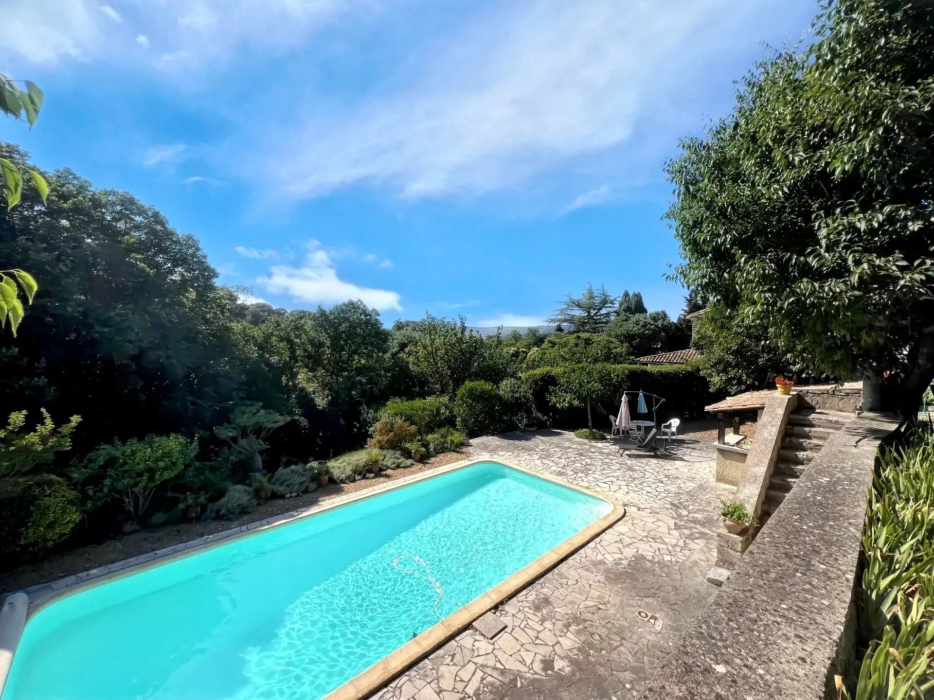 Maison provençale du XVIIIe siècle avec piscine et jardin arboré à Langlade