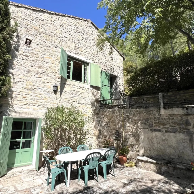 Maison de caractère à Clarensac (30870) — Gard
