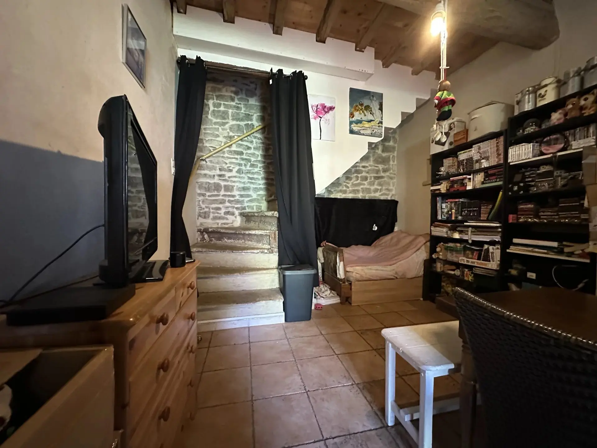 Maison de village en pierre au cœur de Clarensac