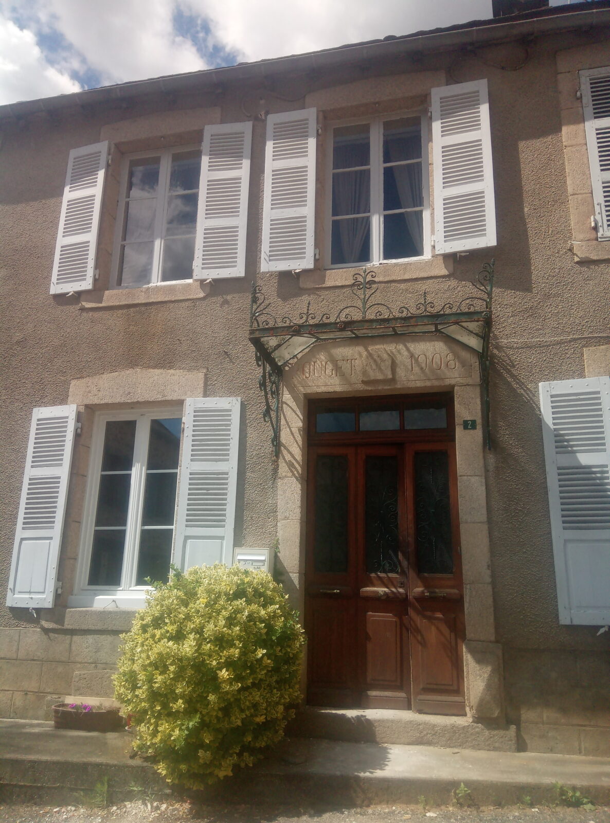 Maison à rénover à vendre à Forgès (19380) — Corrèze – 164 m² – 4 ch.