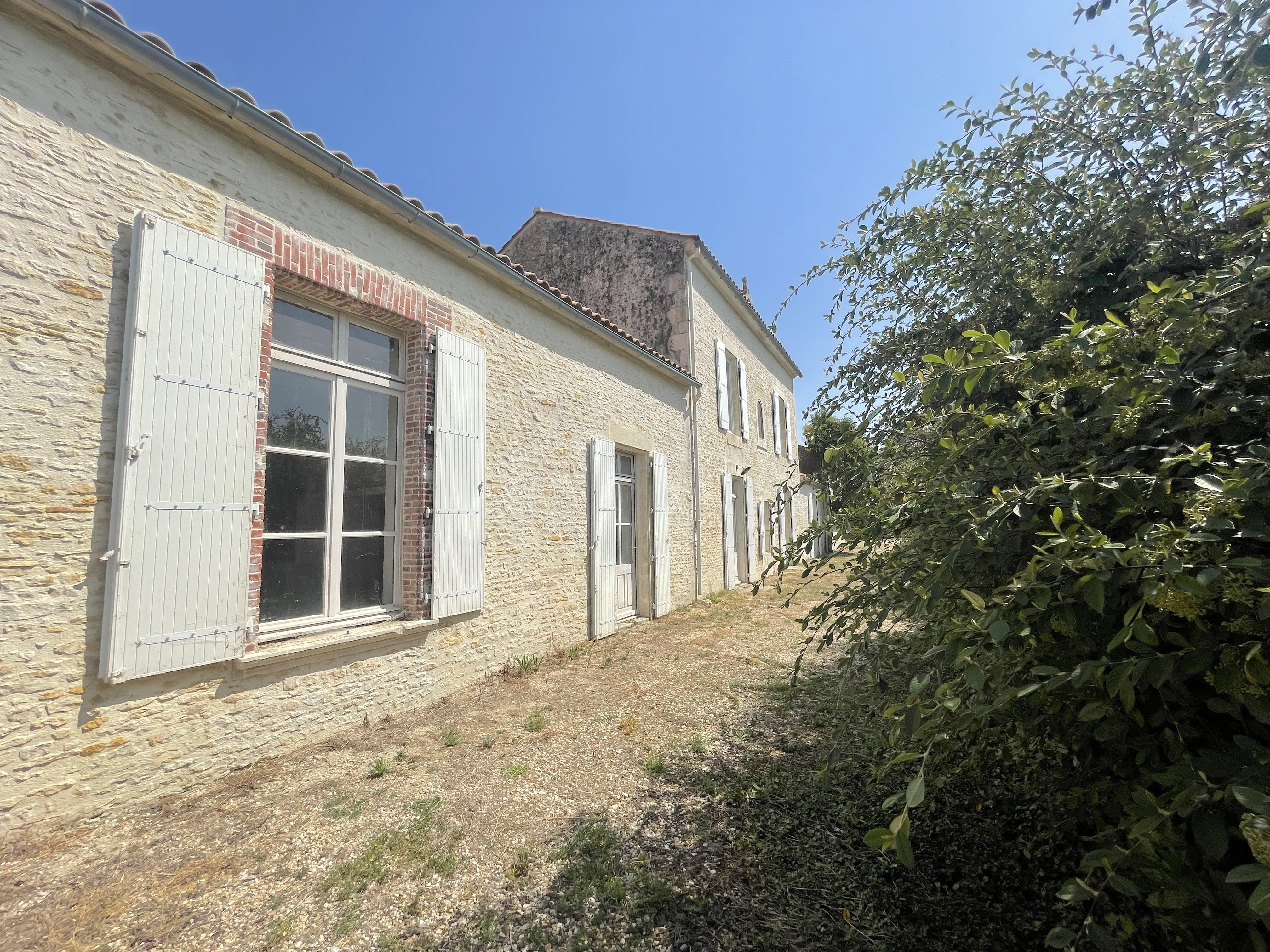 Maison à vendre à Sainte-Radégonde-des-Noyers (85450) — Vendée – 2 652 m² – 5 ch.