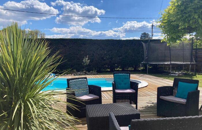 Maison Pierre 202m2 5 chambres, piscine, terrain 1510m2