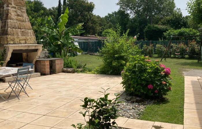 Maison Pierre 202m2 5 chambres, piscine, terrain 1510m2