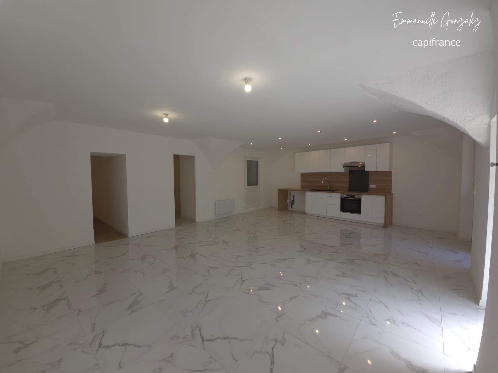 Maison de caractère entièrement rénovée 200m² ROUJAN (34)
