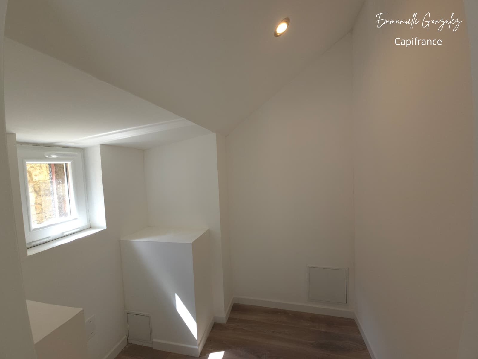 Maison de caractère entièrement rénovée 200m² ROUJAN (34)