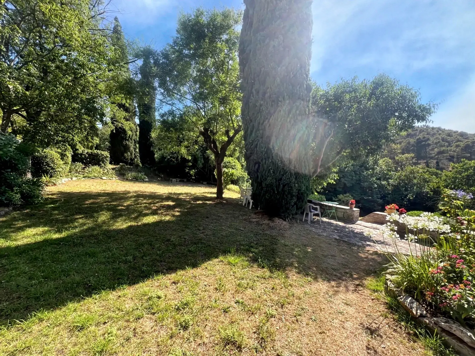 Maison provençale du XVIIIe siècle avec piscine et jardin arboré à Langlade