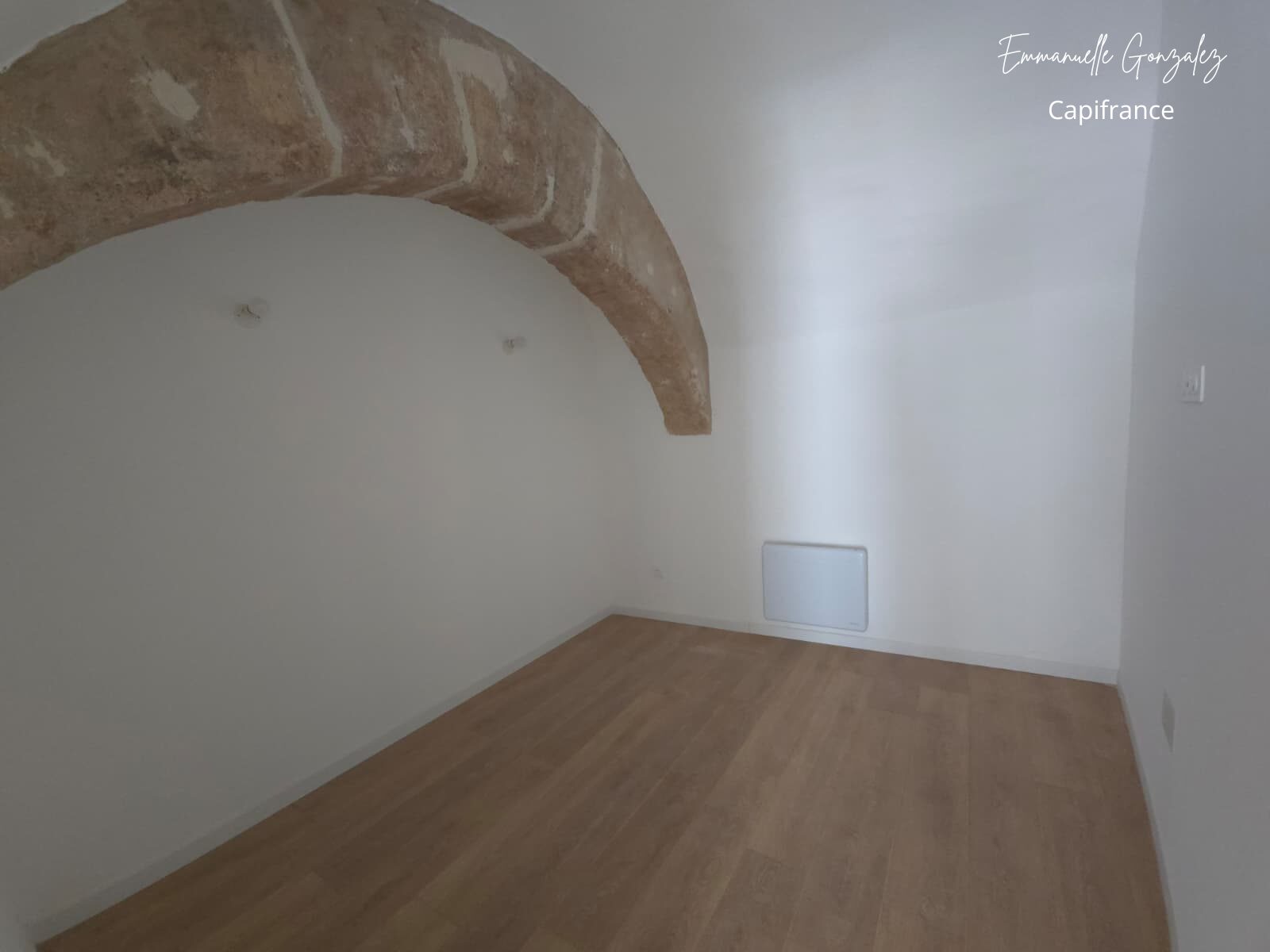 Maison de caractère entièrement rénovée 200m² ROUJAN (34)