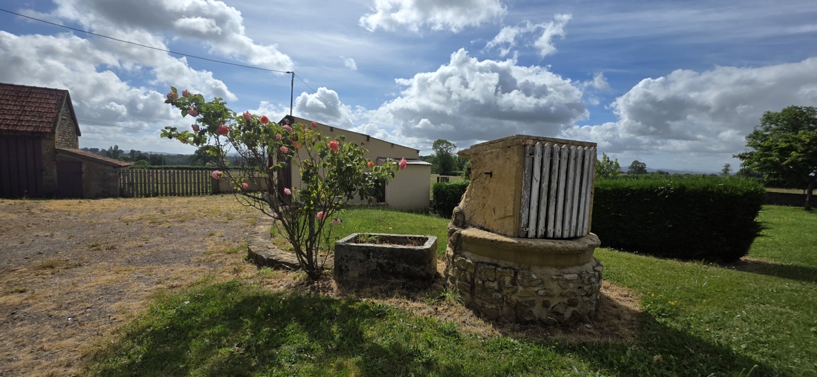 Maison à st Christophe en brionnais 71800