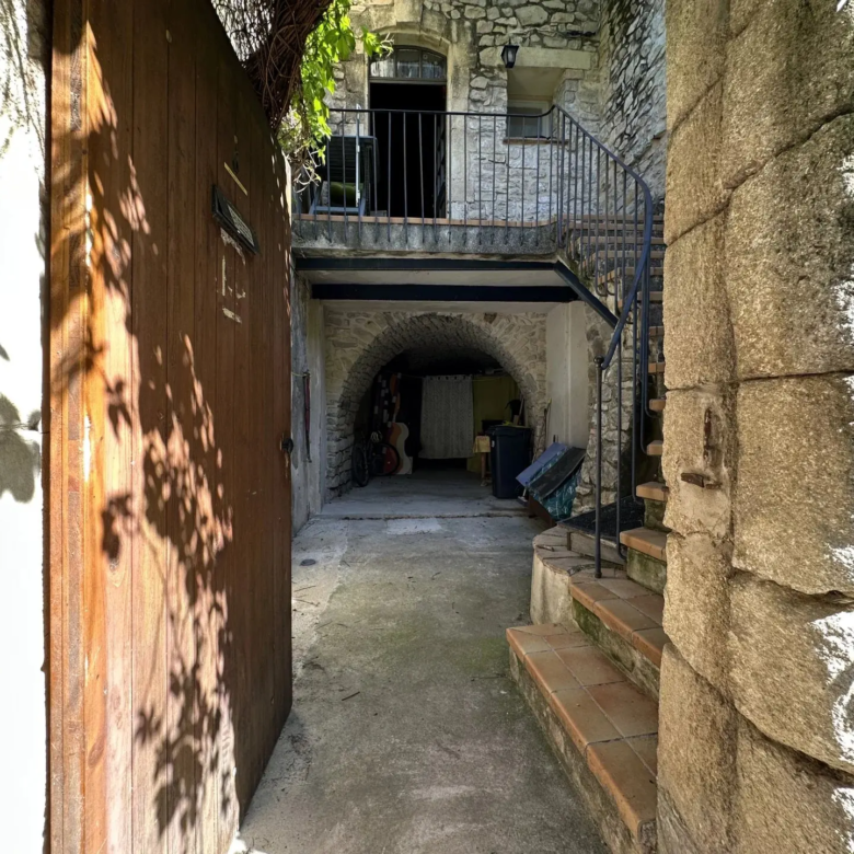 Propriété historique à Langlade (30980) — Gard