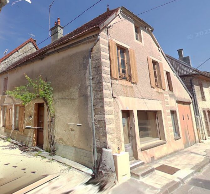 Maison en pierre à Alleins (13980) — Bouches-du-Rhône