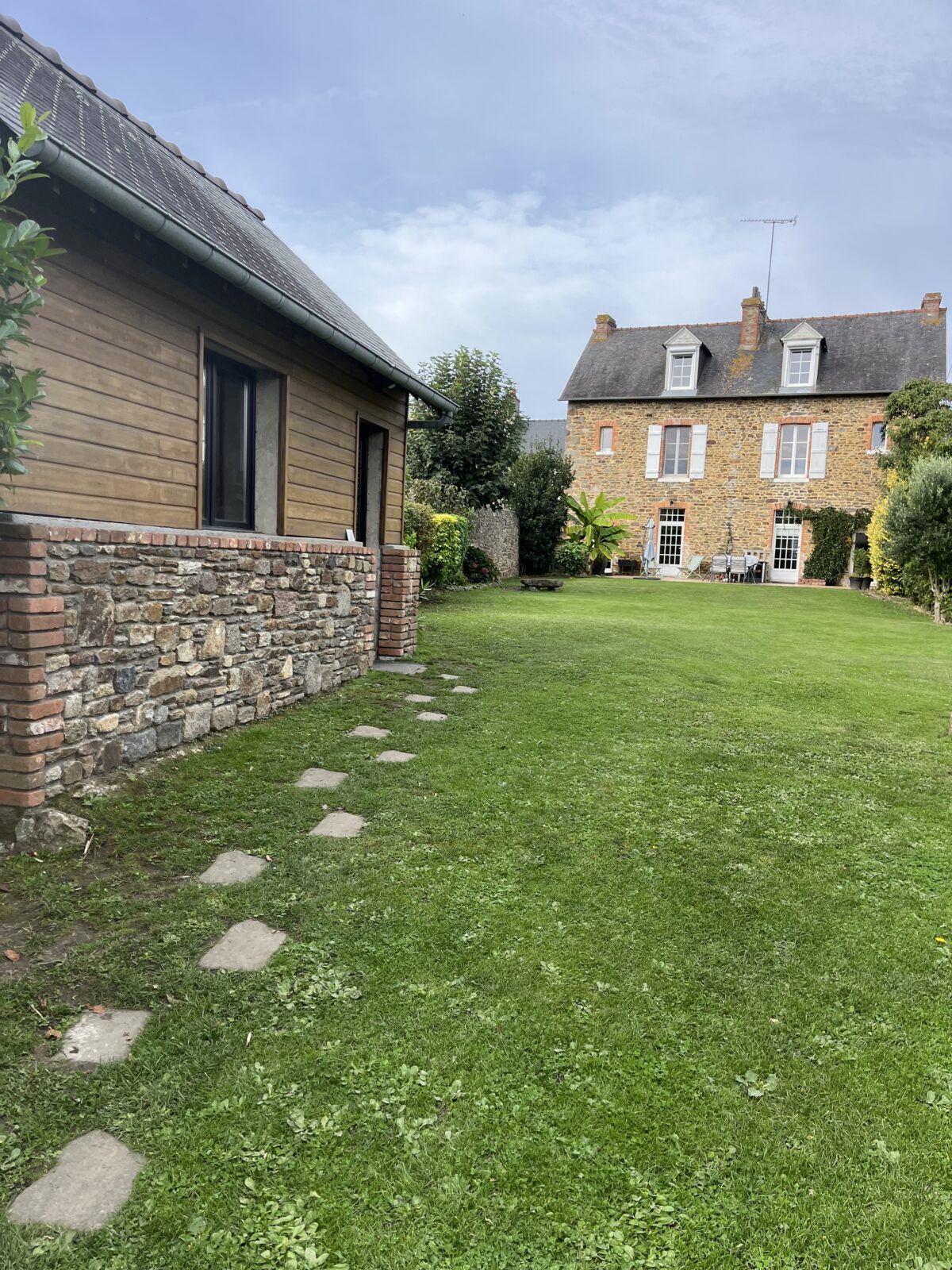 10 mns de Saint Malo et des bords de Rance