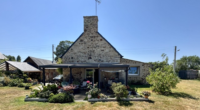 Maison en pierre à Alleins (13980) — Bouches-du-Rhône