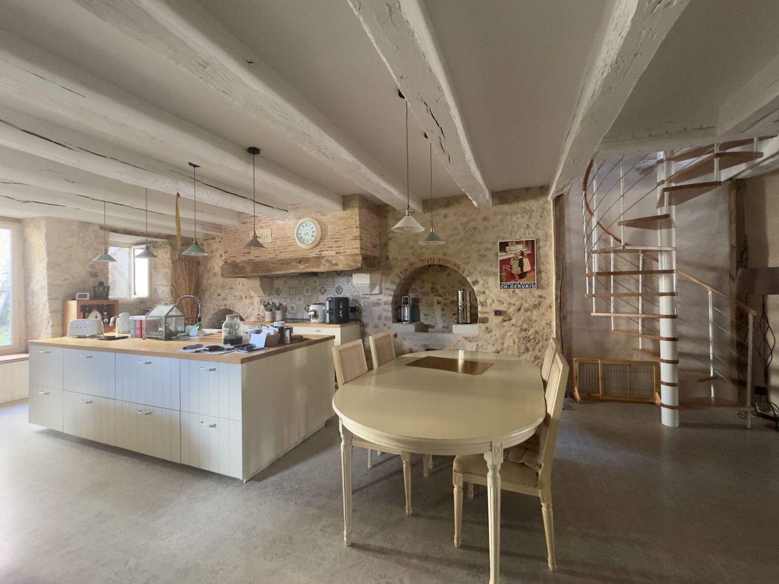 Propriété historique à vendre à Parthenay (79200) — Deux-Sèvres – 535 m² – 4 ch.