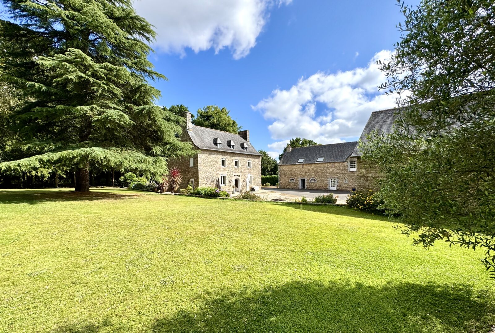 Maison de caractère à vendre à Châtelaudren-Plouagat (22170) — Côtes-d'Armor – 192 m²