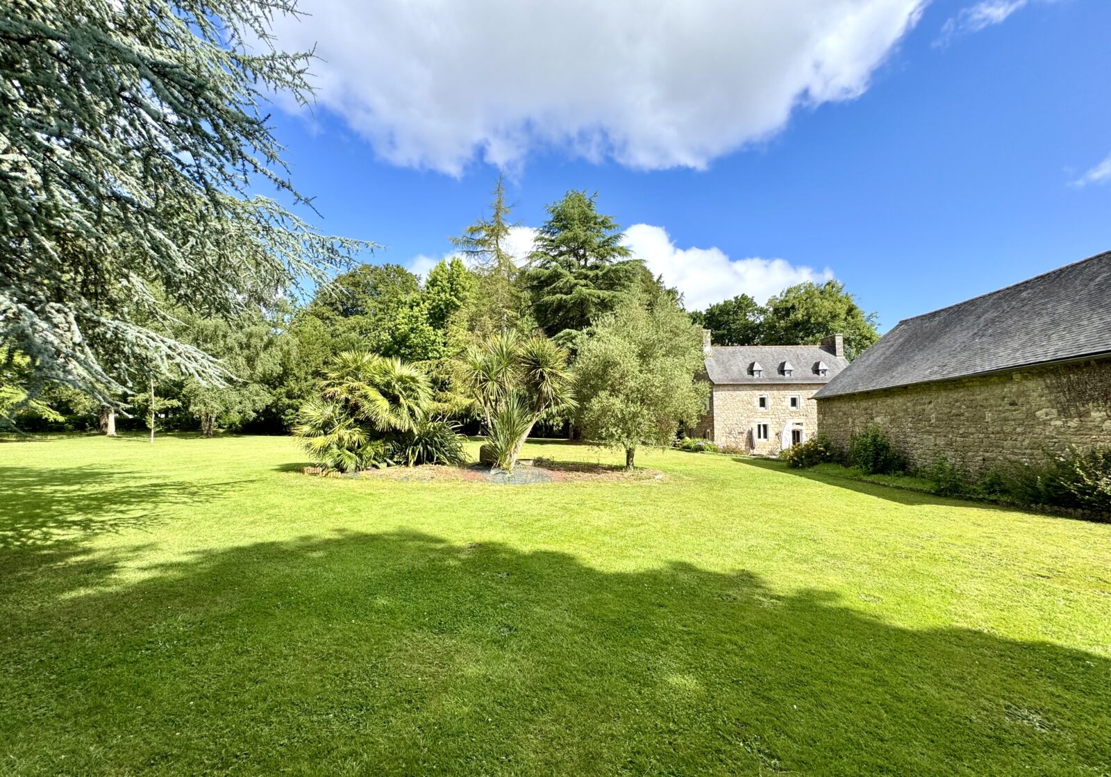 Maison de caractère à vendre à Châtelaudren-Plouagat (22170) — Côtes-d'Armor – 192 m²