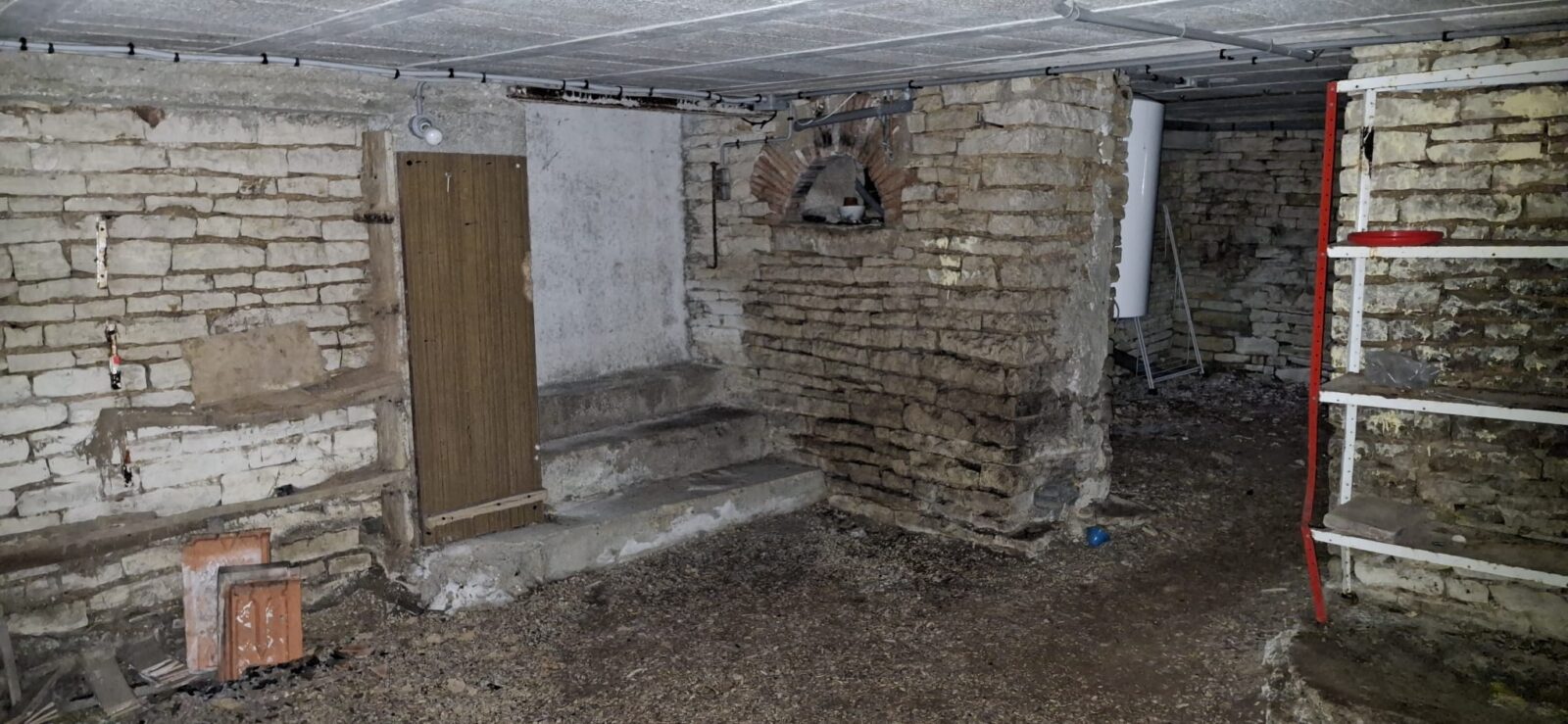 Maison en pierre offrant un beau potentiel d’aménagement à Cunfin ( 10 Aube )