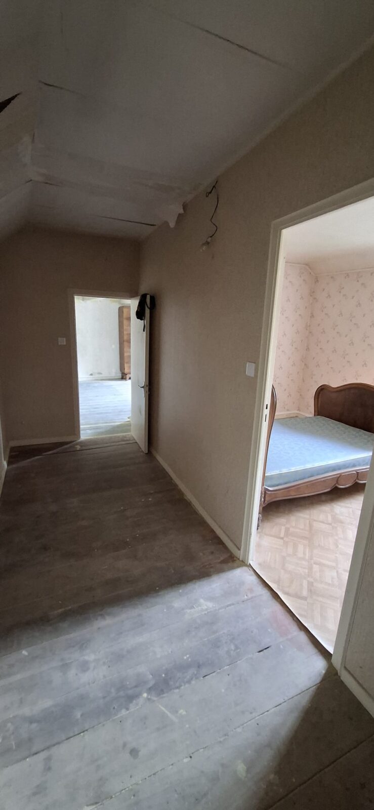 Maison en pierre offrant un beau potentiel d’aménagement à Cunfin ( 10 Aube )