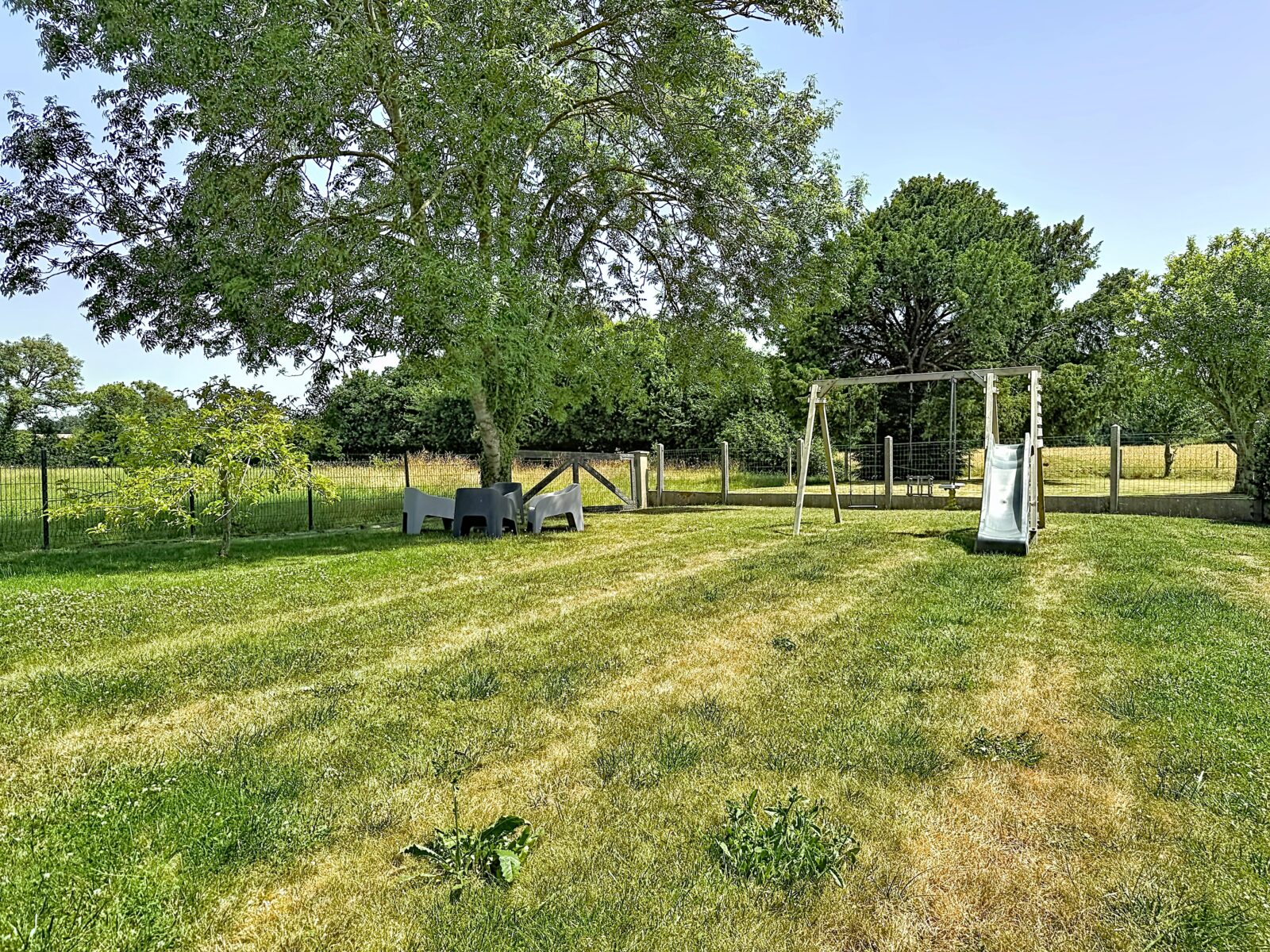 Maison en pierre rénovée avec jardin – Plurien
