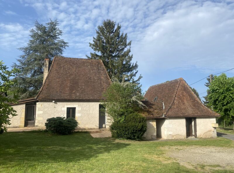 15 min Périgueux, charmante maison en pierres avec studio indépendant – Idéal résidence secondaire & projet de gîte