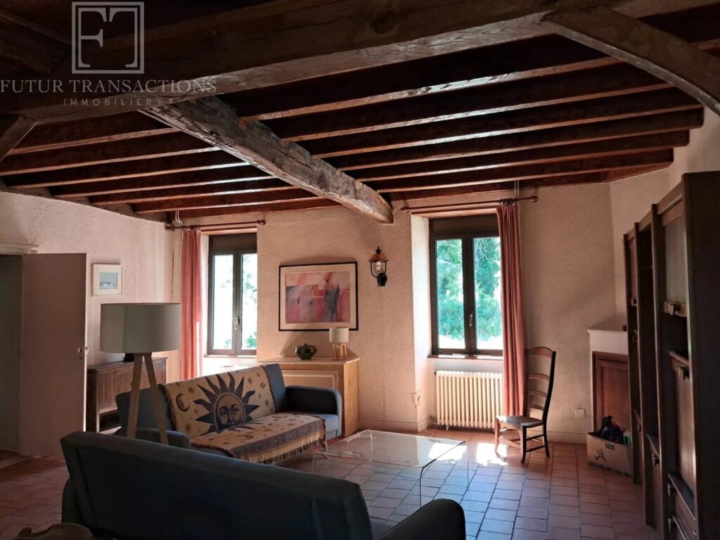 Ensemble pierre sur environ 3.2 ha – Maison ancienne à Saint-André-de-Double