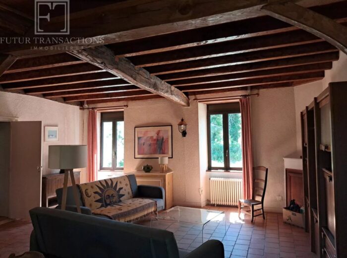 Ensemble pierre sur environ 3.2 ha – Maison ancienne à Saint-André-de-Double