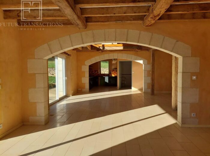 Maison sur 1559 m² de terrain – Maison ancienne à Saint-Front-la-Rivière