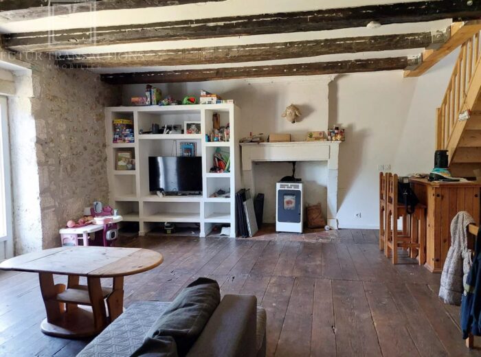 Maison et grange sur 16800 m² de terrain – Maison ancienne rénovée à Mareuil en Périgord