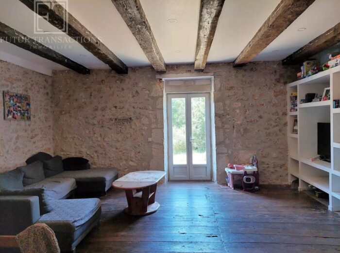 Maison et grange sur 16800 m² de terrain – Maison ancienne rénovée à Mareuil en Périgord