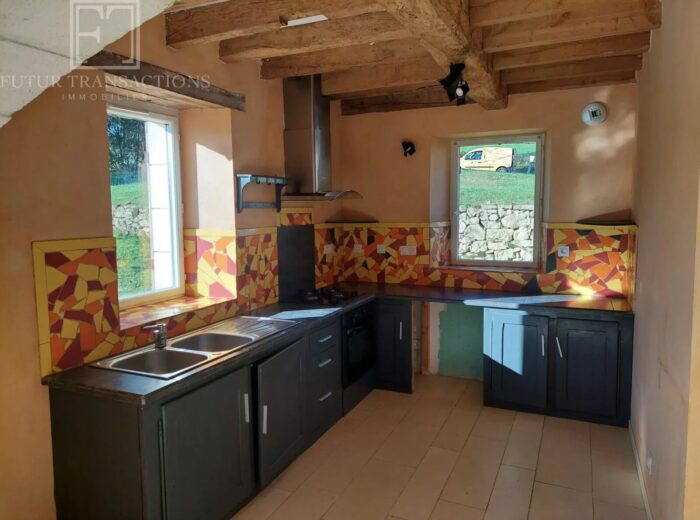 Maison sur 1559 m² de terrain – Maison ancienne à Saint-Front-la-Rivière