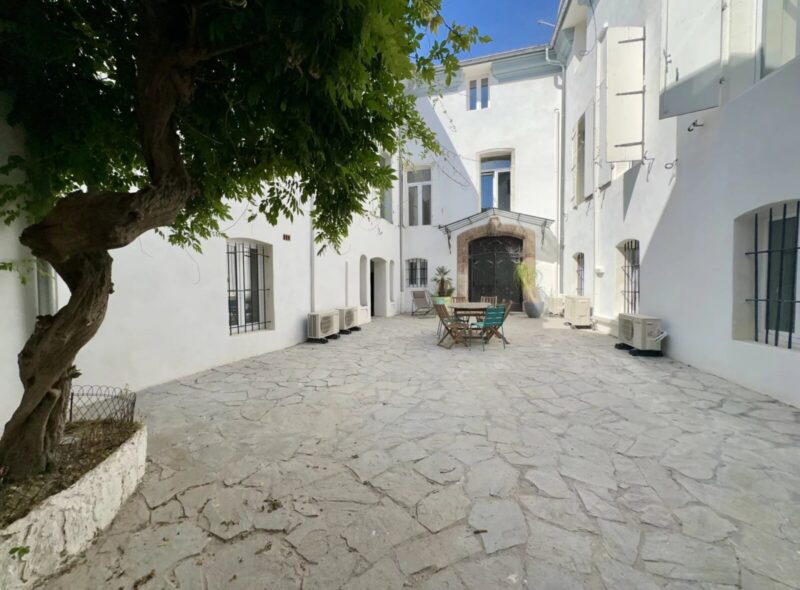 Hôtel particulier avec dépendances à Ille-sur-Têt