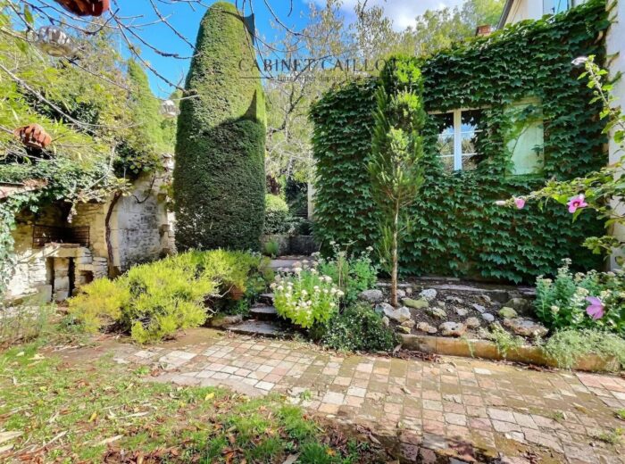 MAISON CHARENTAISE – 10 min de SAINTES (réf. 41363) – Maison ancienne à Fontcouverte