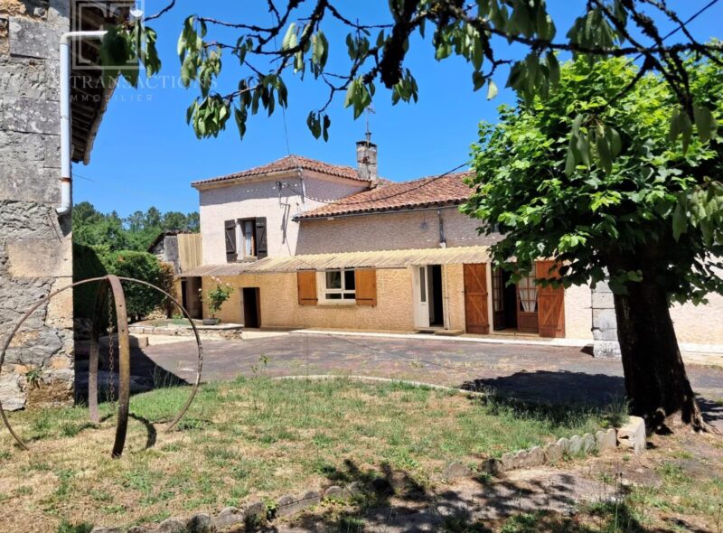 Ensemble 2 logements et dépendances