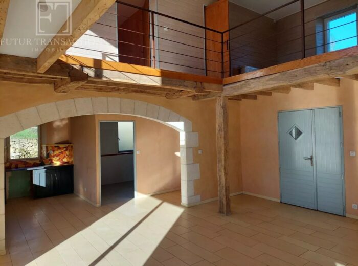 Maison sur 1559 m² de terrain – Maison ancienne à Saint-Front-la-Rivière