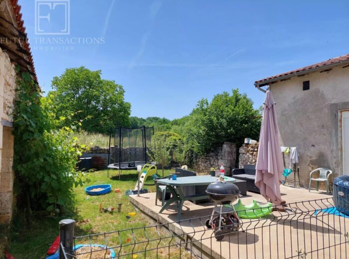 Maison et grange sur 16800 m² de terrain – Maison ancienne rénovée à Mareuil en Périgord