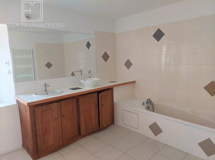 Maison sur 1559 m² de terrain – Maison ancienne à Saint-Front-la-Rivière