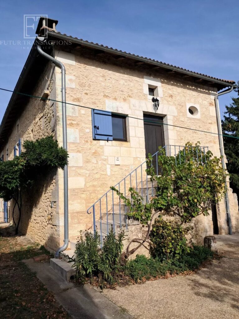 Maison de caractère – Maison de caractère à Champagnac-de-Belair