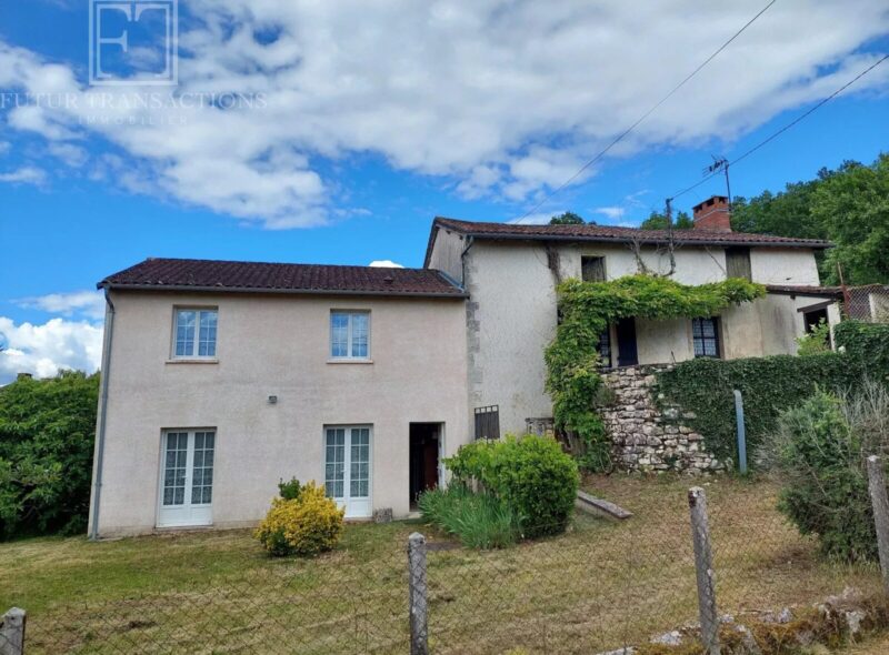 Maison et dépendance