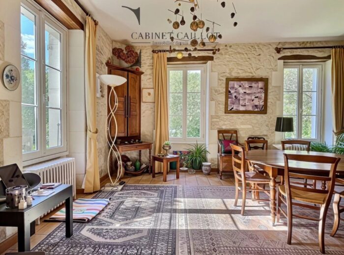 MAISON CHARENTAISE – 10 min de SAINTES (réf. 41363) – Maison ancienne à Fontcouverte