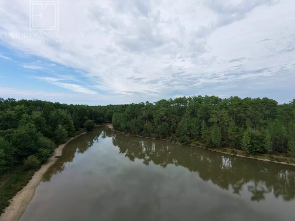 Propriété avec étangs sur 35 ha – Maison de caractère à Saint-André-de-Double