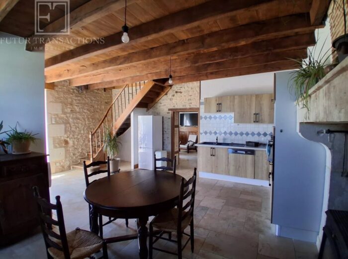 Maison de village – Maison ancienne à Varaignes